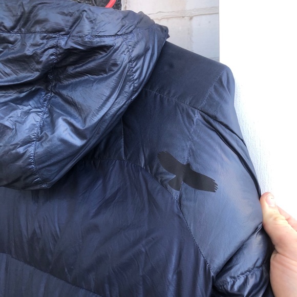 Patagonia Fitz Roy Women’s Down Jacket - Picture 9 of 11